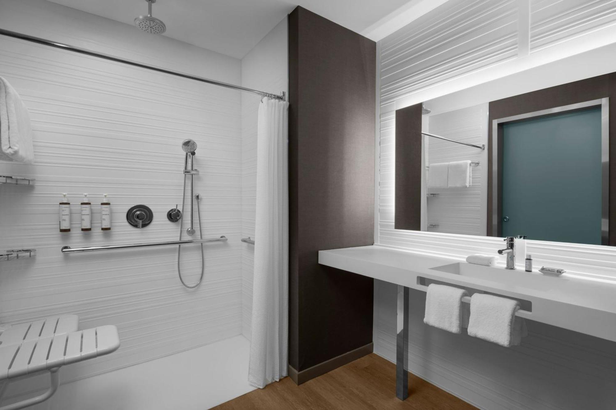 Ac Hotel By Marriott Clearwater Beach Extérieur photo