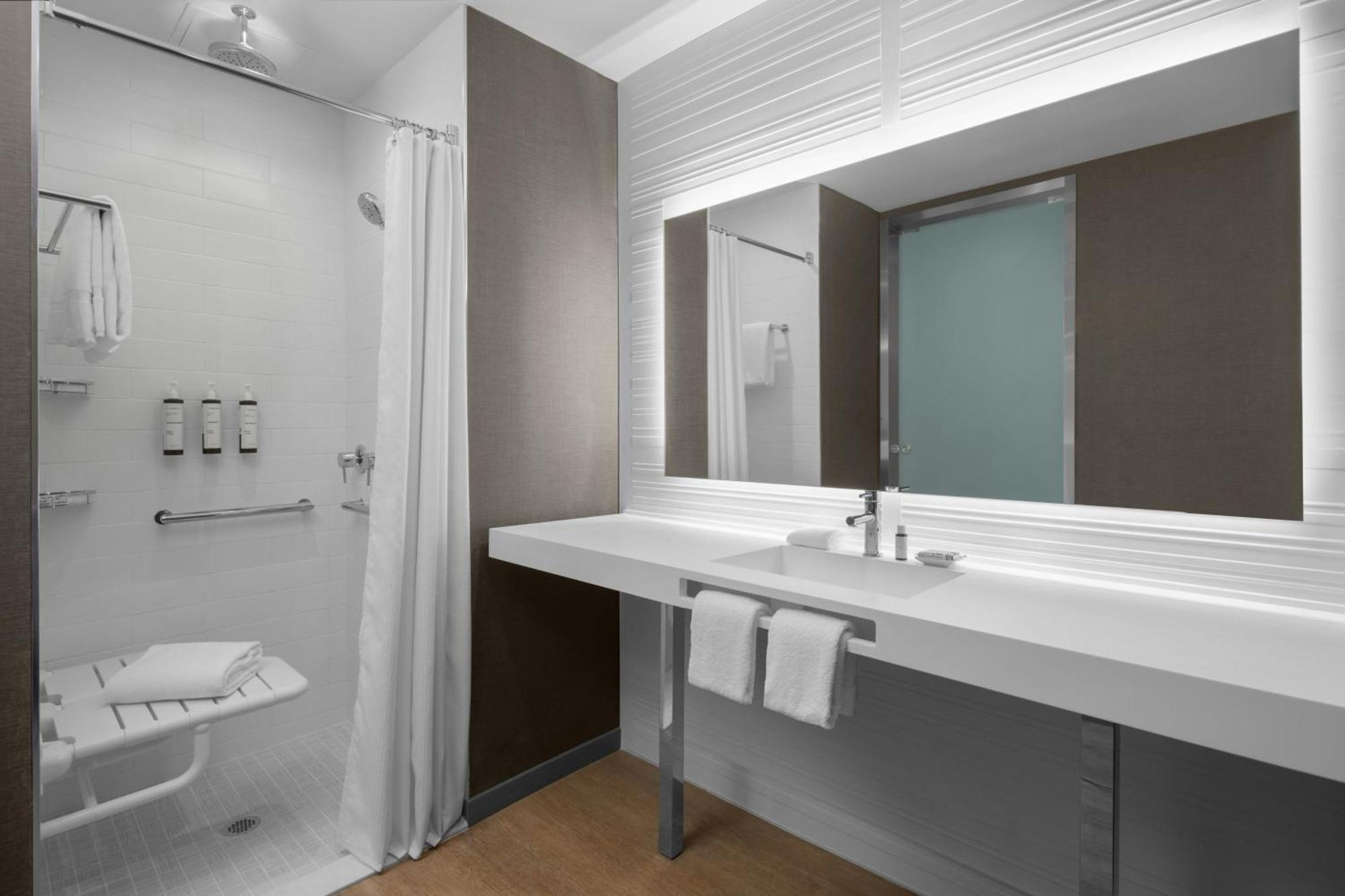 Ac Hotel By Marriott Clearwater Beach Extérieur photo