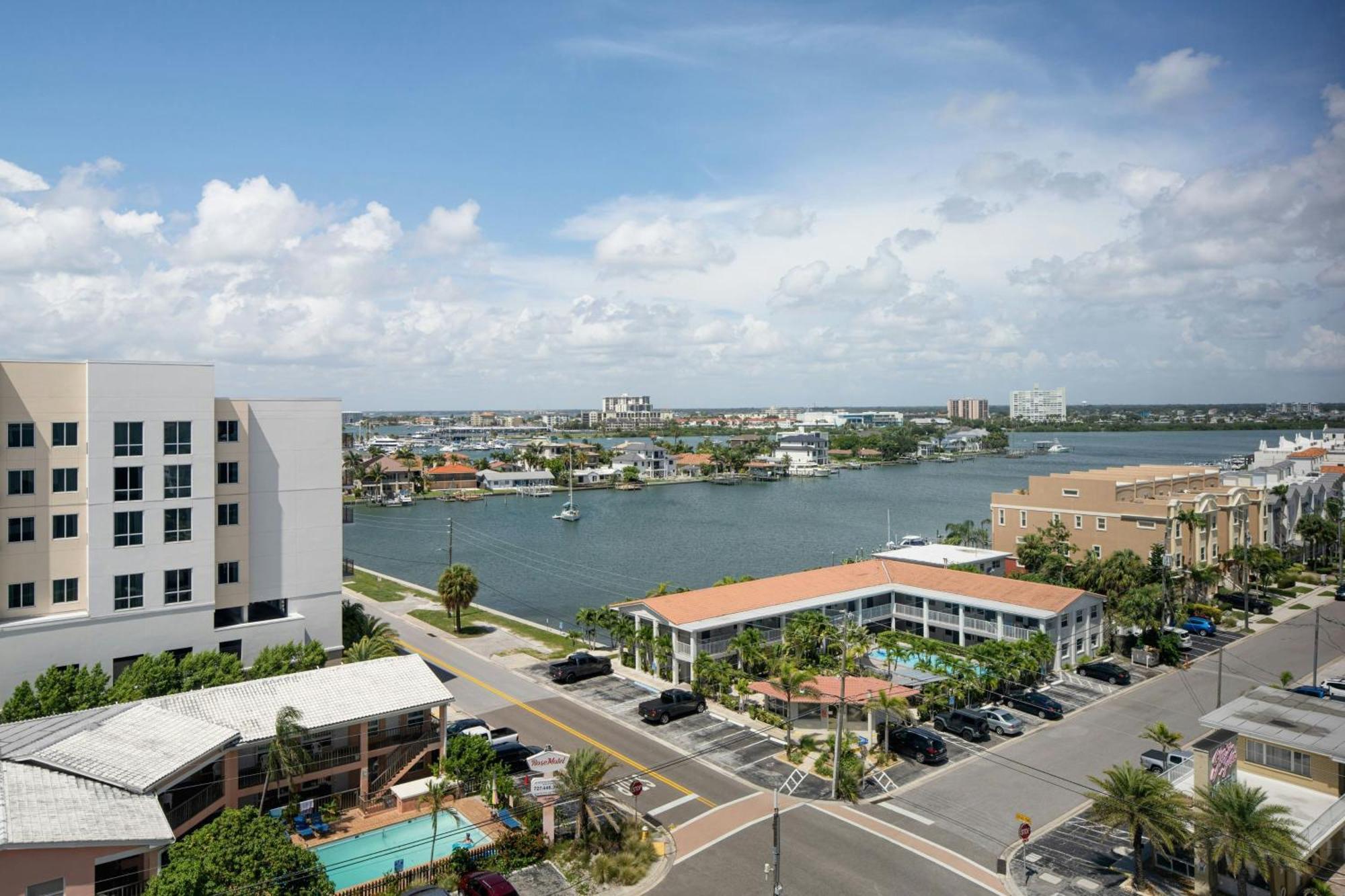 Ac Hotel By Marriott Clearwater Beach Extérieur photo