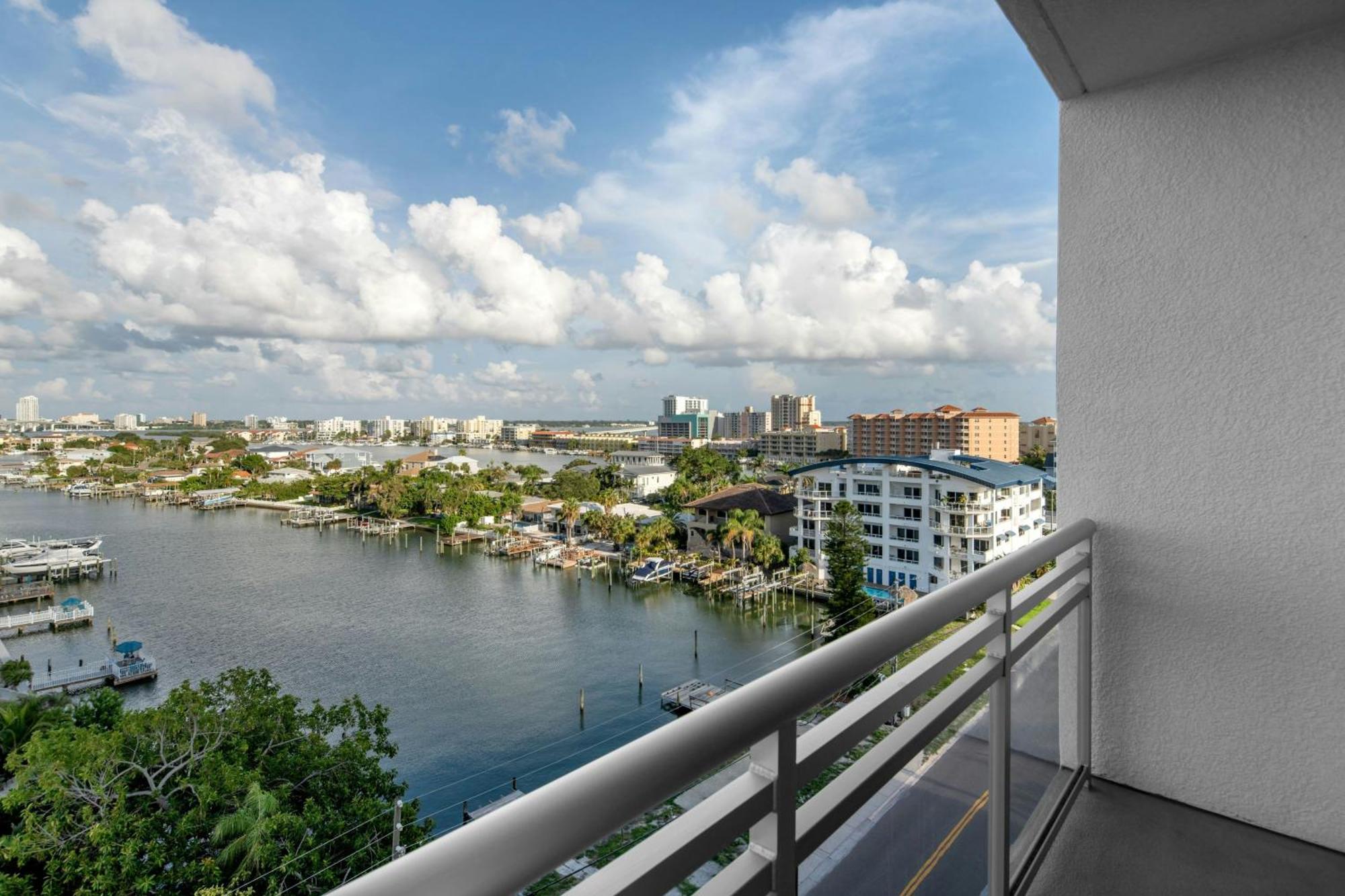 Ac Hotel By Marriott Clearwater Beach Extérieur photo